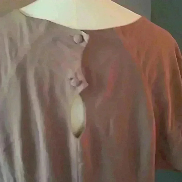 Drape front shirt - Picture 2 of 2